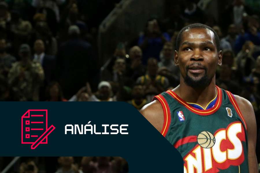 Kevin Durant durante a sua época de estreia com os Supersonics Kevin Durant durante a sua época de estreia com os Supersonics