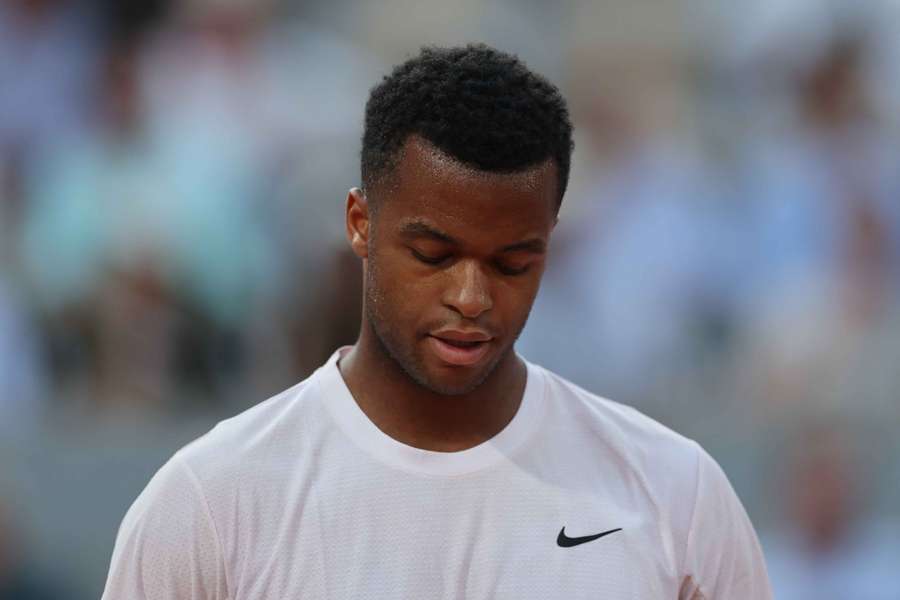 Crampé dans le 3e set, Mpetshi-Perricard plie face à Djokovic et sort au 1er tour Crampé dans le 3e set, Mpetshi-Perricard plie face à Djokovic et sort au 1er tour