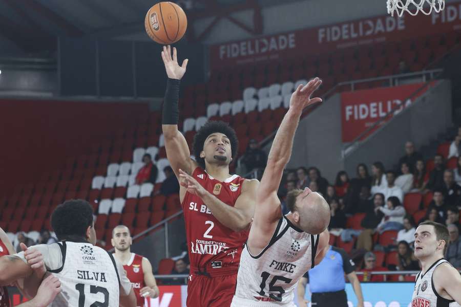 Benfica igualou SC Braga na liderança do grupo A