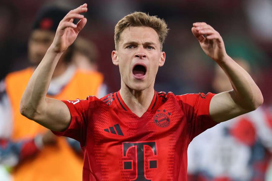 Kimmich jubelt über den 3:1-Erfolg in Augsburg
