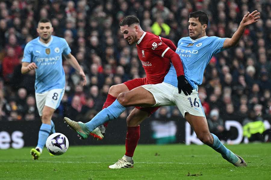 Liverpool og City spænder ben for hinanden i hæsblæsende thriller på Anfield Road