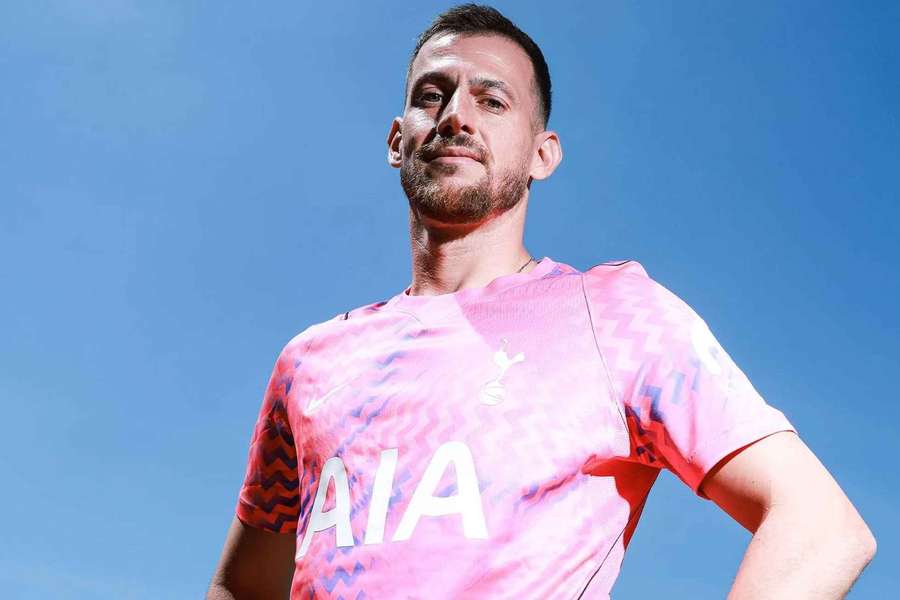 Dúbravka je novou posilou Tottenhamu. Dúbravka je novou posilou Tottenhamu.