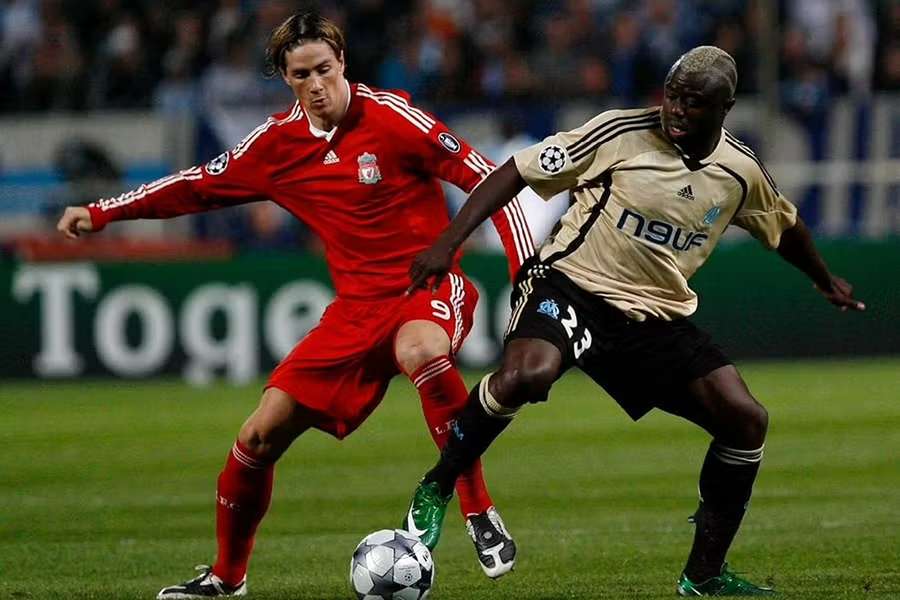 Calcio, ex giocatore del Paris Saint Germain muore a 40 anni di un attacco cardiaco