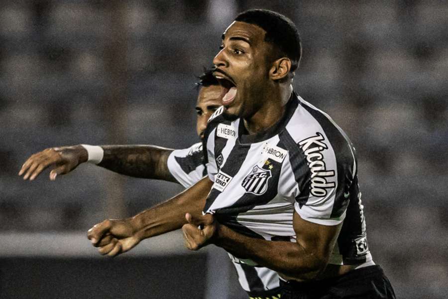 Joaquim marcou o gol da vitória santista no DF