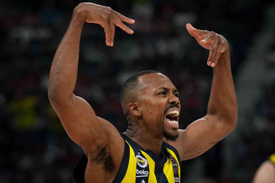 ¡Errick McCollum y el Fenerbahçe en la final!