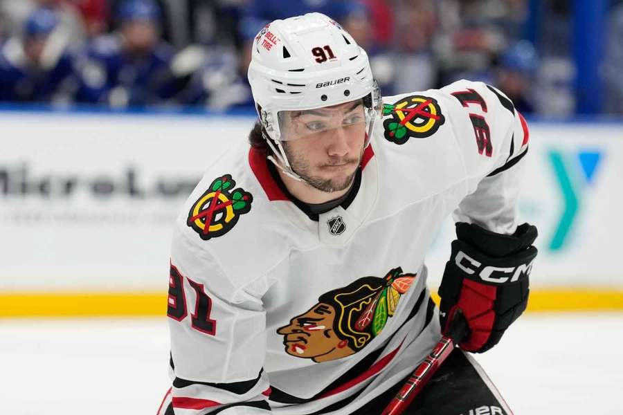 Nazar dostal pukem do obličeje.