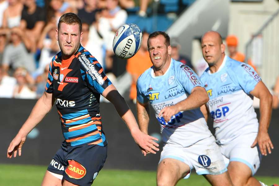 Russell's efforts helped Racing past Lyon 