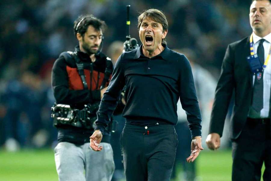 Conte môže doviesť k titulu už štvrté veľké mužstvo. 