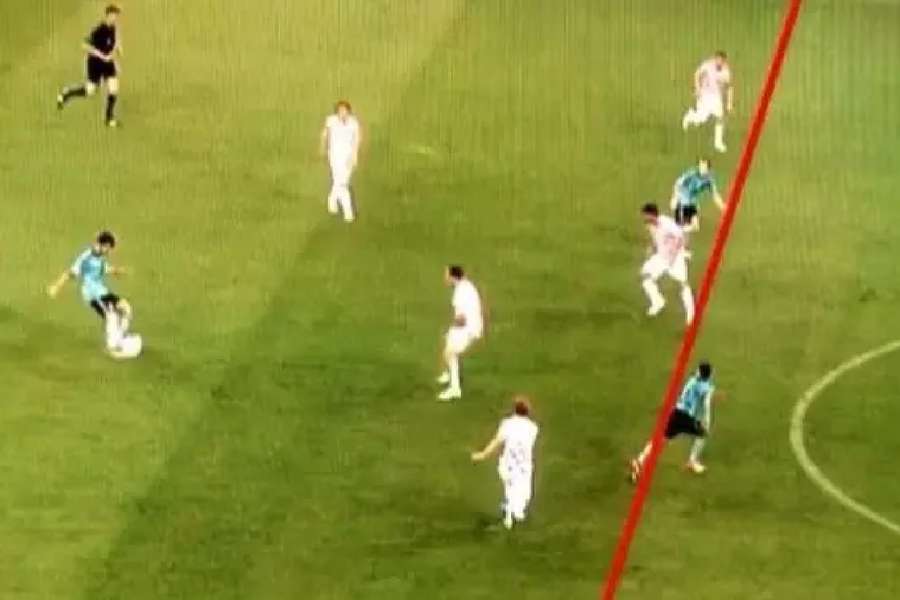 FIFA vrea să schimbe regulile offside-ului. Testele ar putea începe din sezonul viitor FIFA vrea să schimbe regulile offside-ului. Testele ar putea începe din sezonul viitor