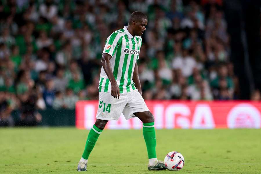 William Carvalho voltou recentemente após lesão grave