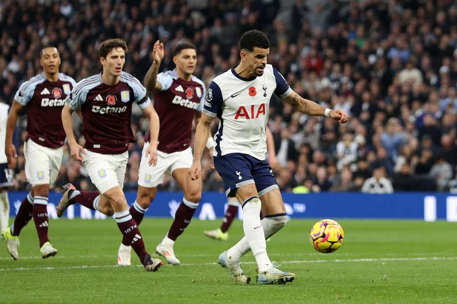 Dominic Solanke of Tottenham Hotspur scores his team's second goal 