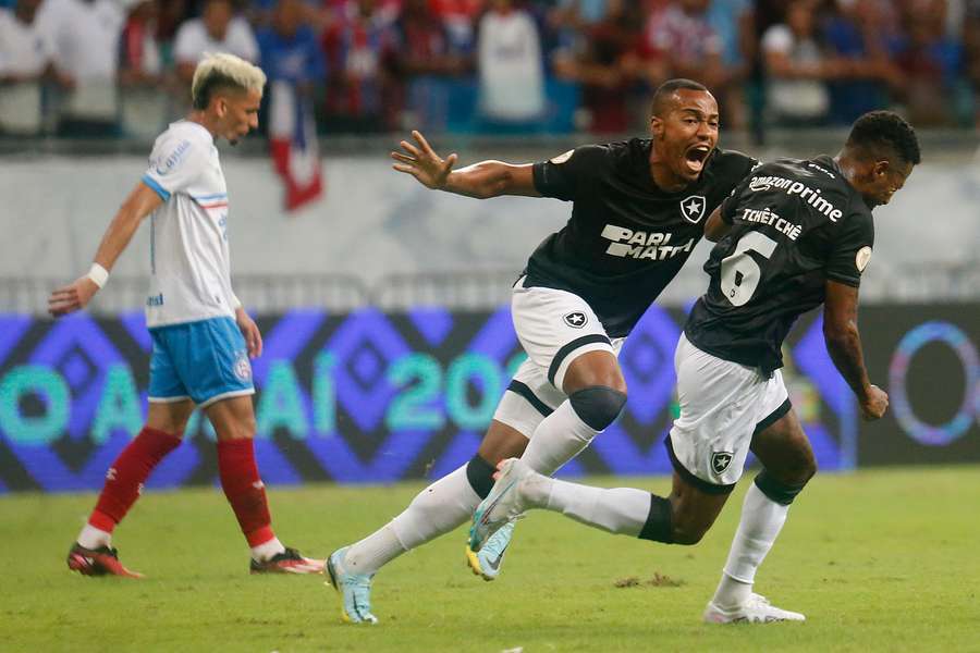 Tchê Tchê marcou o gol da vitória no segundo tempo