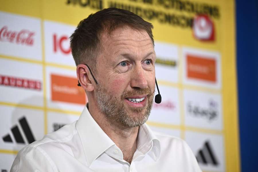 Potter ostáva na švédskej lavičke. Potter ostáva na švédskej lavičke.