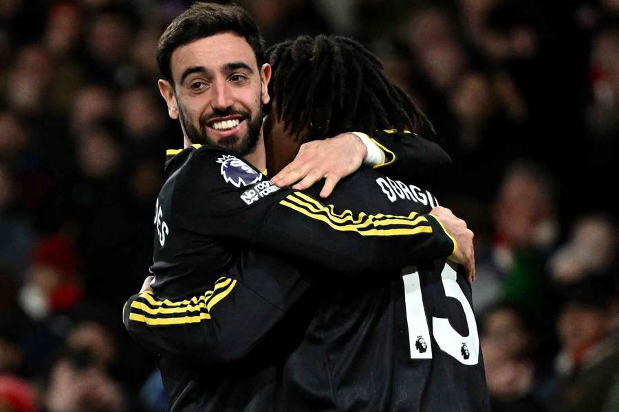 Man Utd captain Fernandes attends  Pacos Ferreira clash