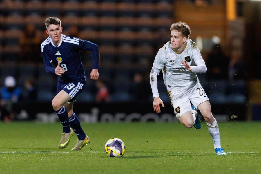 Lvíčata hrají o důležité body.