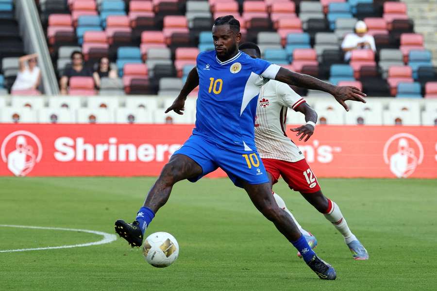 Leandro Bacuna (M.) ist Curacaos verlässlichste Kraft Leandro Bacuna (M.) ist Curacaos verlässlichste Kraft