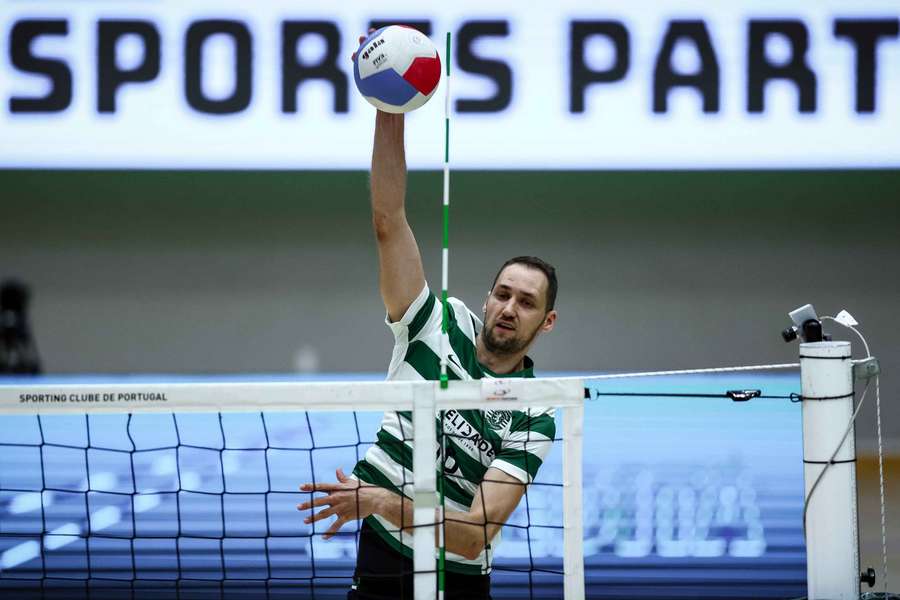 Sporting levou a melhor no dérbi