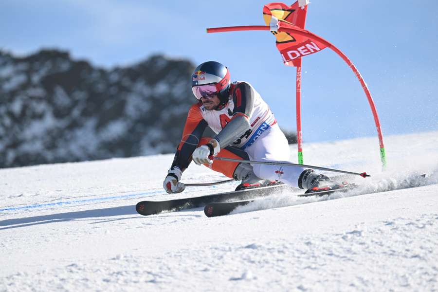 Hirscher dojel na 23. místě, závod si ale užil.