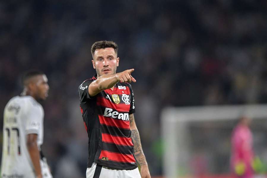 Saúl Ñíguez está fora devido a dores no tornozelo esquerdo