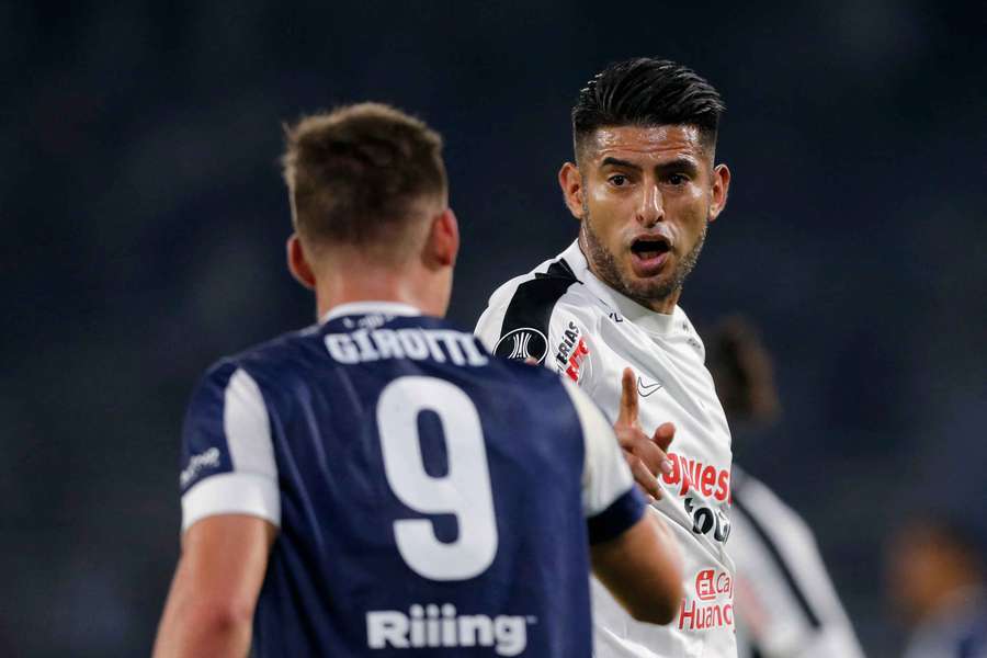 Carlos Zambrano, discutiendo con Girotti, no volverá a jugar con la camiseta de Alianza Lima