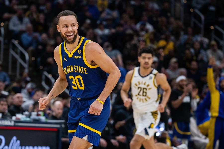 Curry se v NBA blýskl 11 trojkami při výhře Golden State nad Indianou