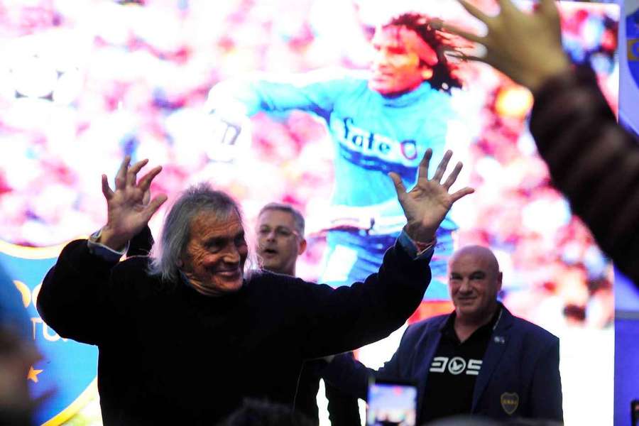 Argentyńska legenda piłki nożnej Hugo Gatti umiera w wieku 80 lat