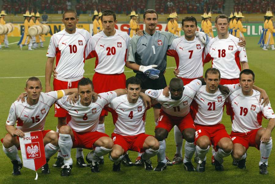 Reprezentacja Polski na stadionie Busan Asiad Main Stadium w Pusanie, przed meczem pierwszej rundy grupy D z Koreą Południową podczas Mistrzostw Świata FIFA 2002, 4 czerwca 2002 r.