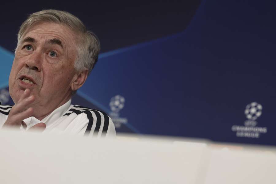 De slechte prestaties van Chelsea doen Carlo Ancelotti pijn
