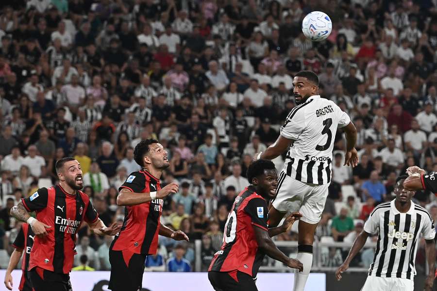 Bremer jumps highest for Juventus Bremer jumps highest for Juventus