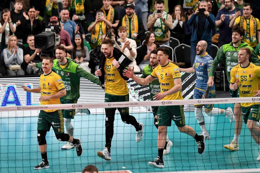 Siatkarze Warty Zawiercie bezbłędni w ćwierćfinale Ligi Mistrzów, znów pokonali Lube do zera