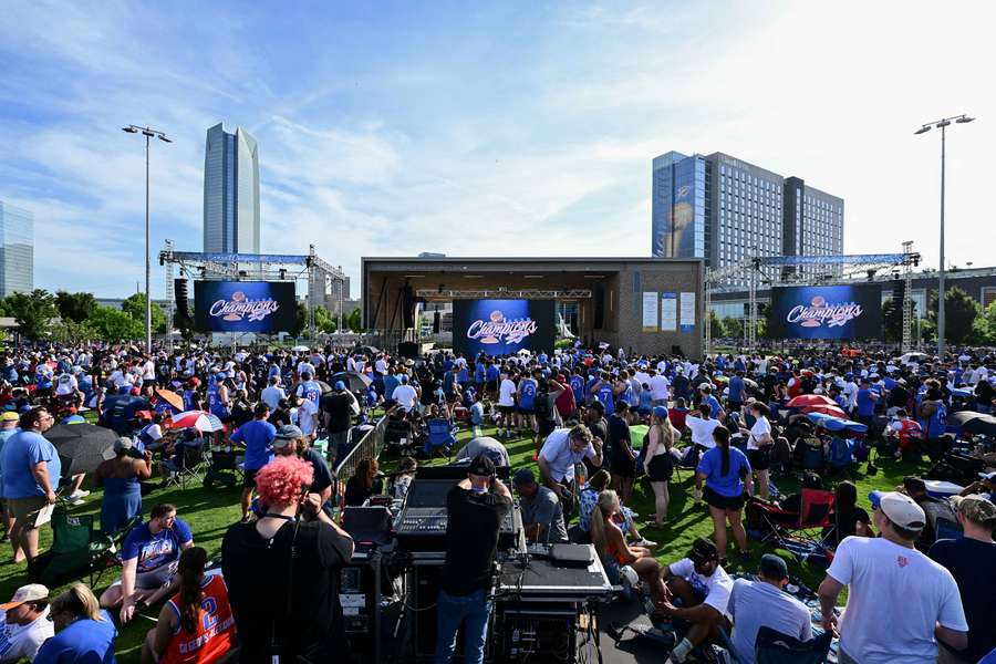 Medio millón de personas han celebrado con los jugadores el anillo de los Thunder