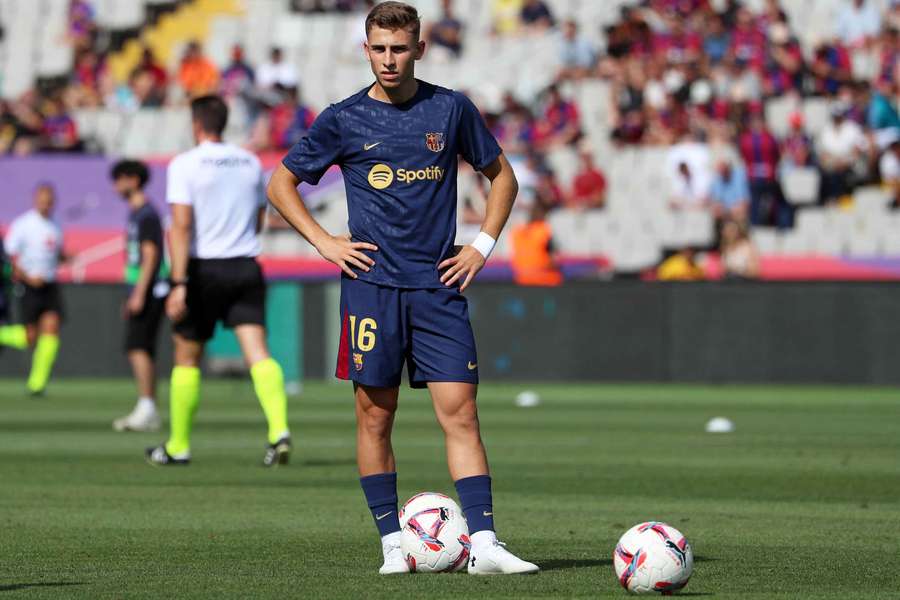 Fermín López, en el calentamiento ante el Real Valladolid.