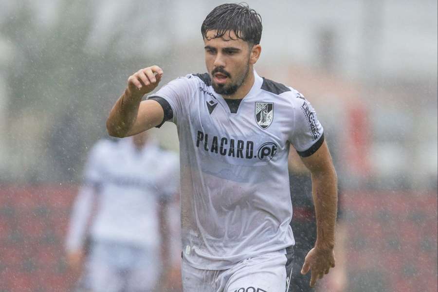 Tony Strata, jucător la Vitória SC Tony Strata, jucător la Vitória SC