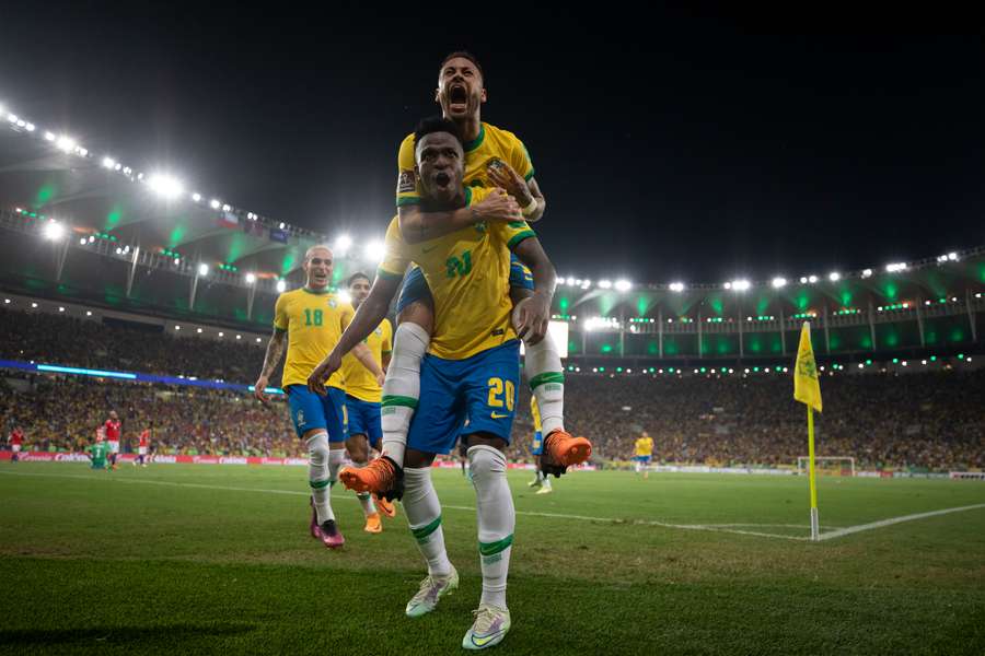 Vini Jr. e Neymar estiveram entre os artilheiros brasileiros da temporada europeia