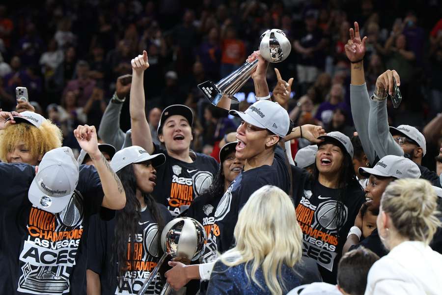 Basketbalistky Las Vegas získaly vytouženou trofej.