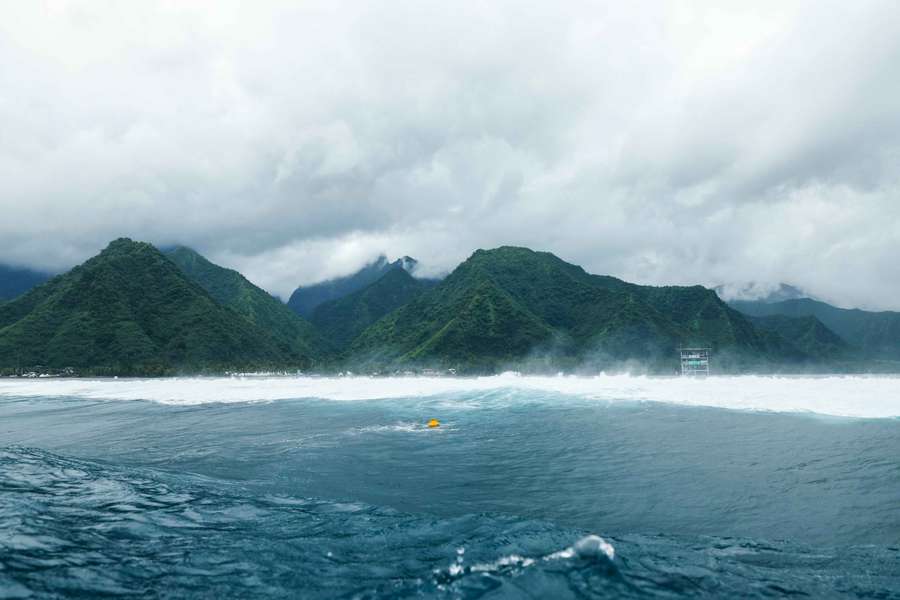 Condições meteorológicas voltam a afetar a prova de surf