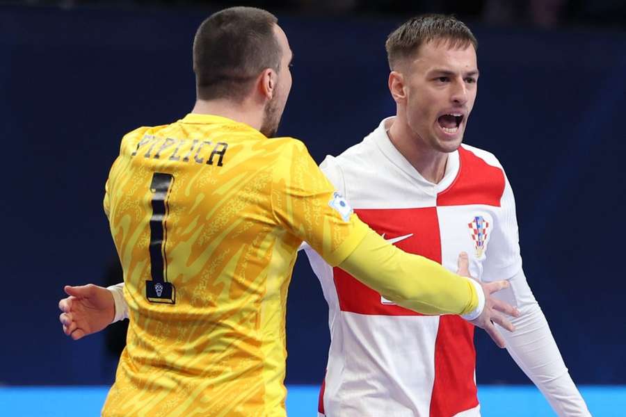 Croácia festeja apuramento