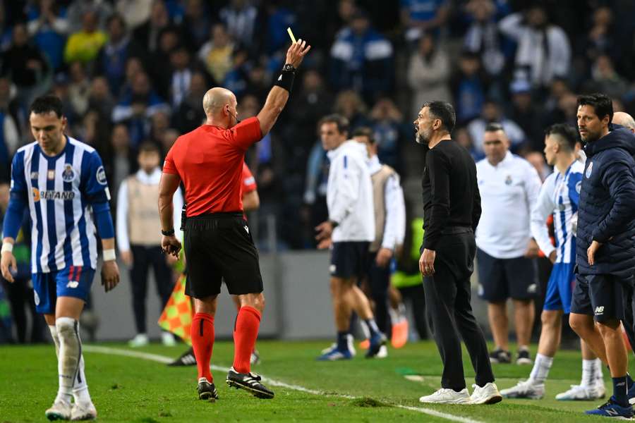 Treinador do FC Porto recordou que ainda há dois títulos por disputar esta época
