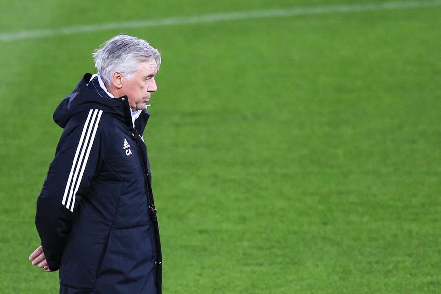 Carlo Ancelotti durante un entrenamiento del Real Madrid.