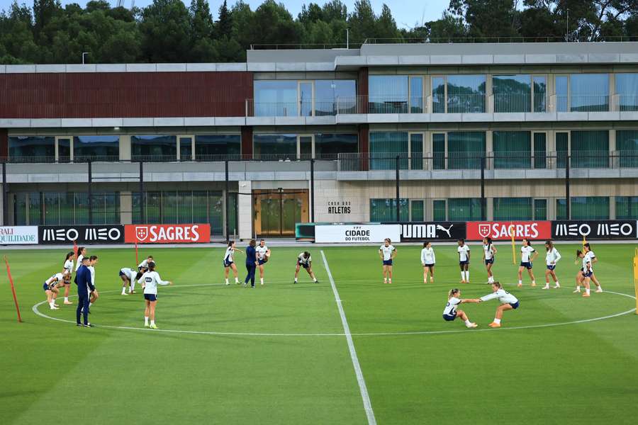 Seleção realiza estágio na Cidade do Futebol