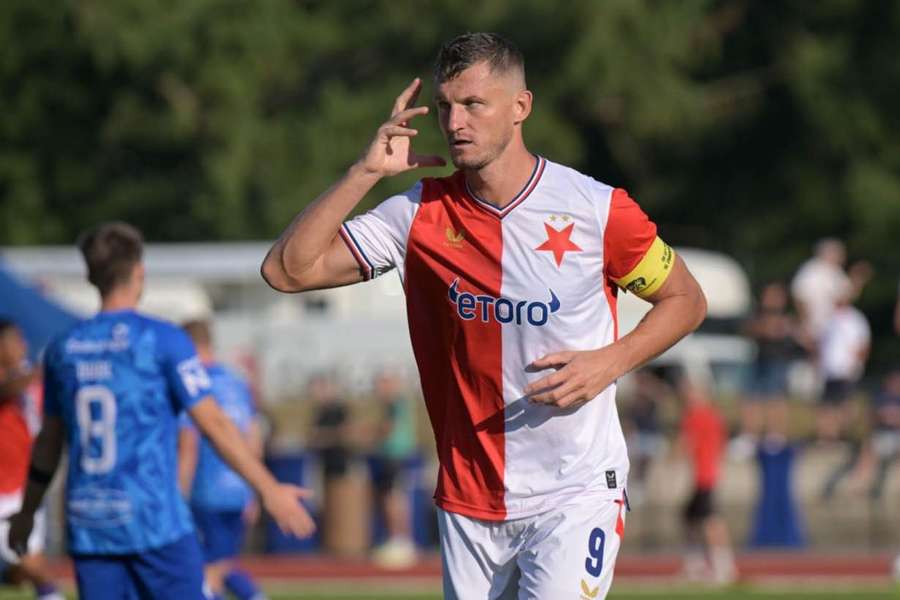Slavia přišla o známého útočníka. Vypadá to vážnější zranění klíční kosti, prozradil trenér