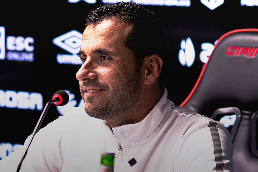 João Nuno falou aos jornalistas João Nuno falou aos jornalistas