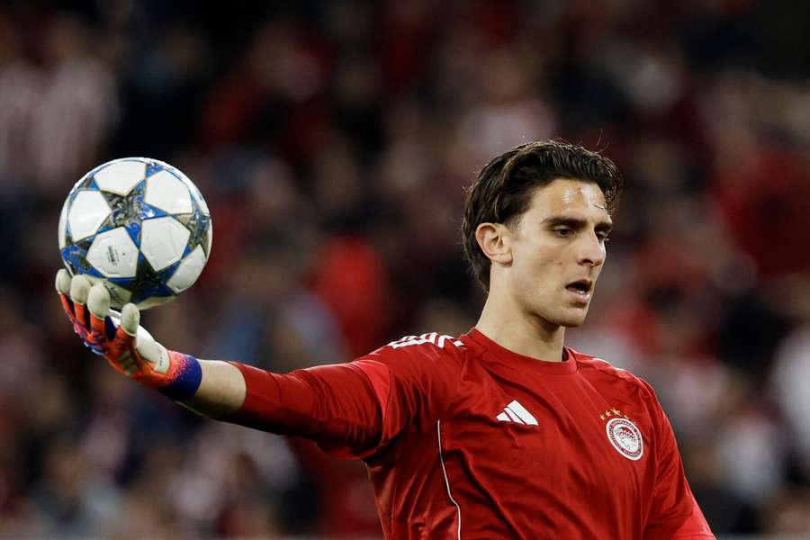 Konstantinos Tzolakis in action for Olympiacos