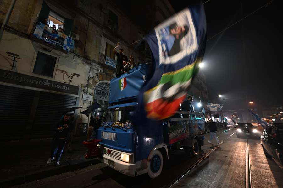 Eén dode en zeven gewonden in nacht van kampioensfeest in Napels