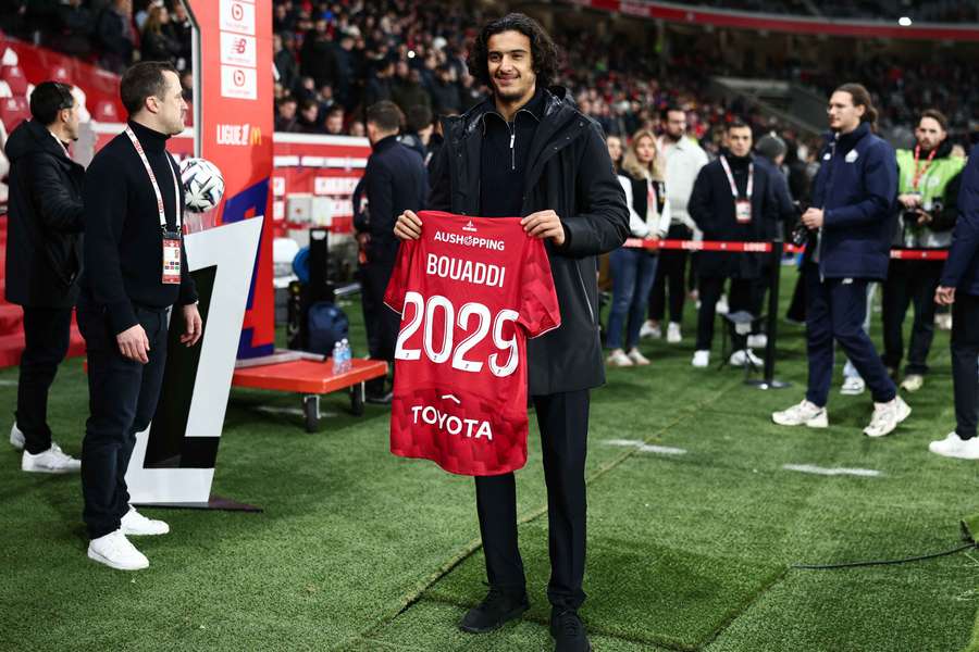 Annoncé proche du PSG, Ayyoub Bouaddi prolonge deux ans de plus au LOSC