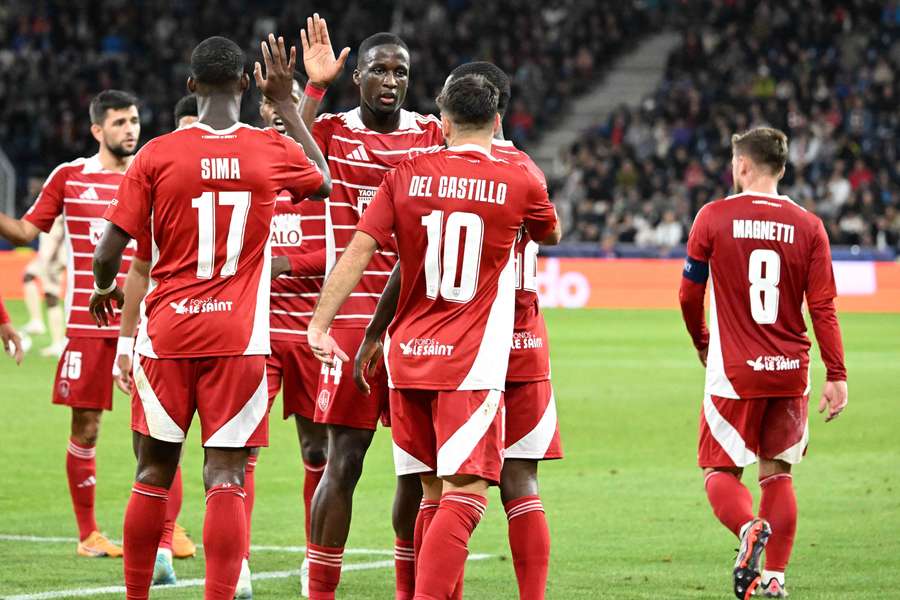 Brest celebrate after netting in Austria