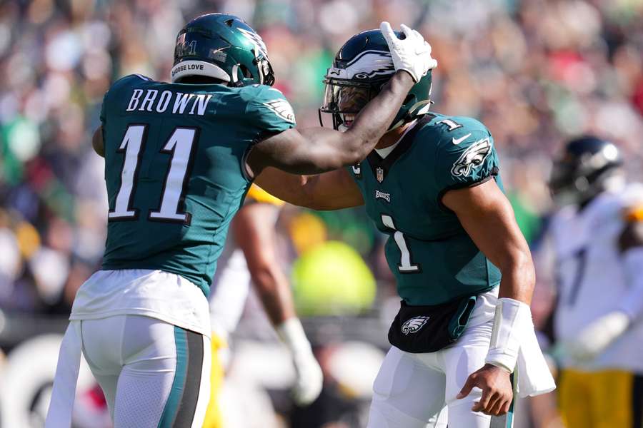 Eagles blijven als enige team in NFL ongeslagen, A.J. Brown schittert met drie touchdowns