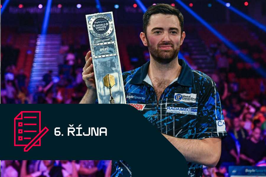 Luke Humphries po triumfu na World Grand Prix v roce 2023.