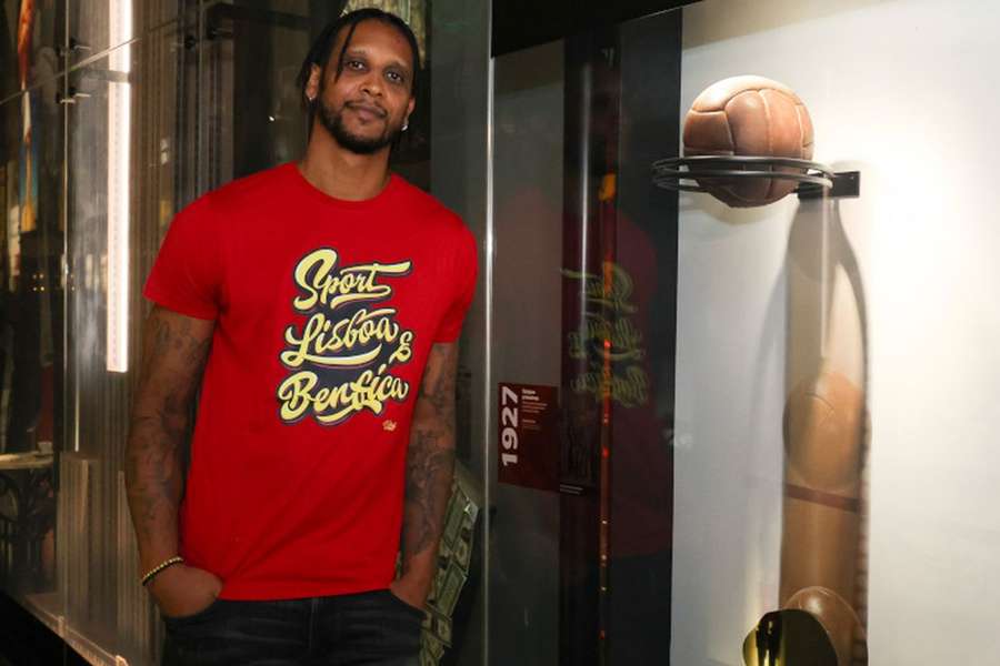 Betinho Gomes segue no Benfica