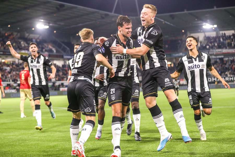 Een juichen Heracles in de periode dat het sportief beter ging op Erve Asito